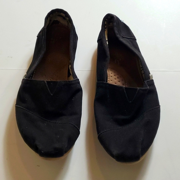 Toms Shoes Toms Black Canvas Flats Poshmark